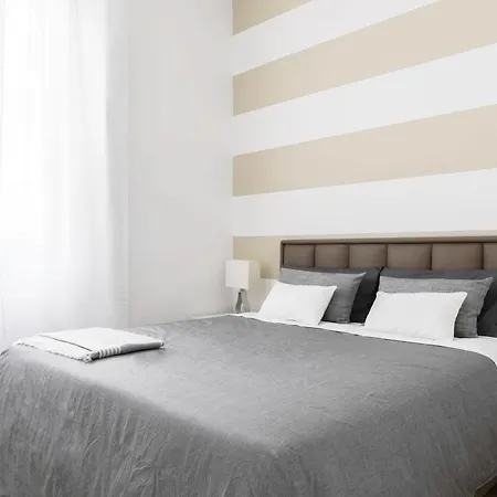 شقة Home At Hotel Corso Xxii Marzo ميلان