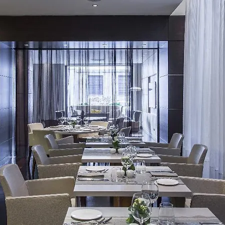 Nh Collection Touring 4* Milán