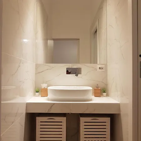 Navigli - Via Savona * Milaan