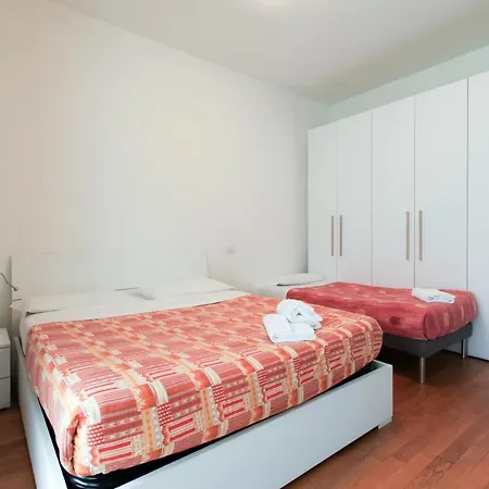 Red Line Division Pensionat Milano