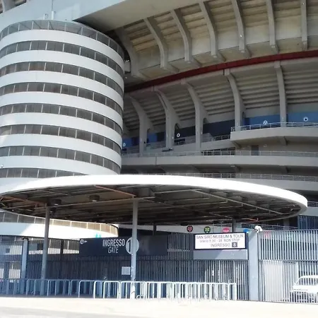 A San Siro 75 Bed & Breakfast 3*
