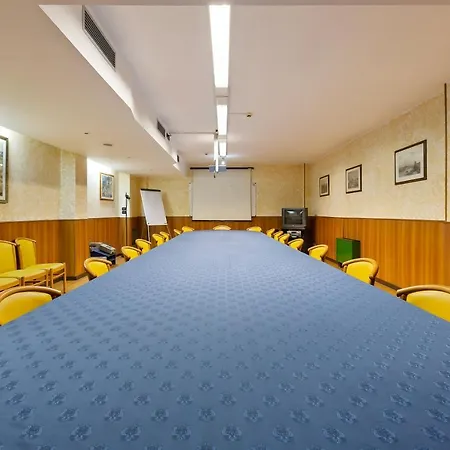 Ginosi Arizona 3* Milánó