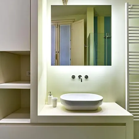 Sleeps 6 Air Con Wifi * Milán