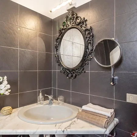 Apartment Alessia's Flat- Isola M5 *