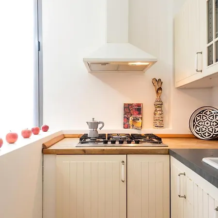 Richard Ginori Linate Apartment