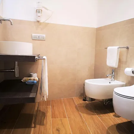 2 Navigli Panzió Milánó