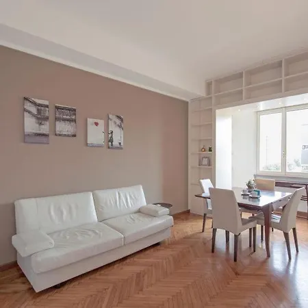 Sleeps 4 Air Con Wifi Appartamento *