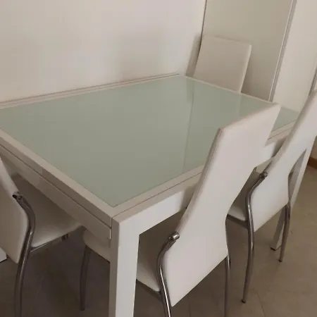 Apartahotel Easy - And Navigli 4*