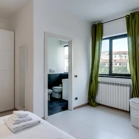 Modern In Maciachini Area Apartment