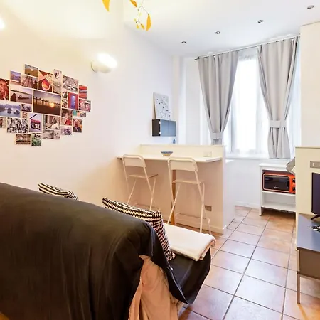 Guesthost - Cosy Nest Isola District Heart * 밀라노