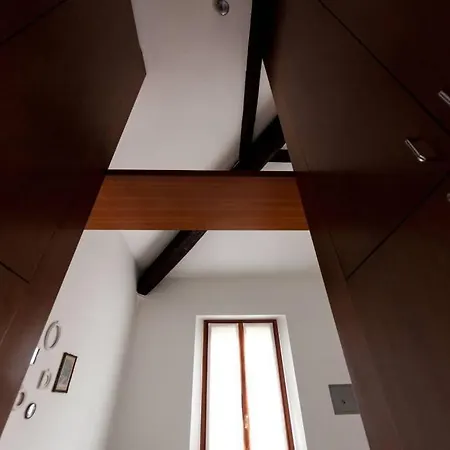 39 Via Guglielmo Silva Apartment *