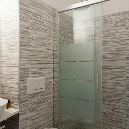 Glam City Apartment