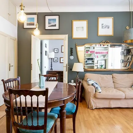 Appartamento Altido Warm Flat For 3 In Isola, 10 Min To Centre