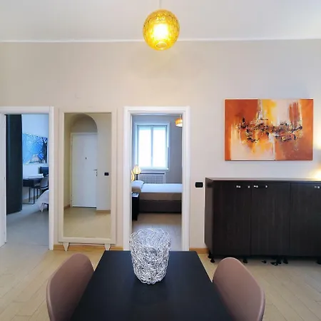 Urban District - Old Town 2 Br Milan