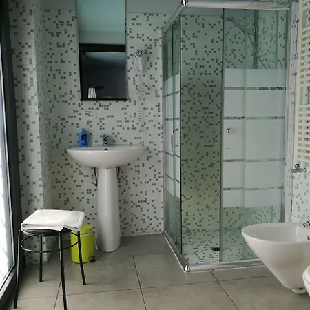 Villa Camilla Milano Metro 4 Maison d'hôtes Milan