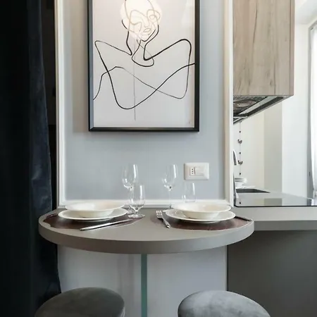 Italianway - Garigliano 4 Flat * Milano