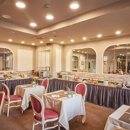 Ih Ambasciatori ホテル 4*