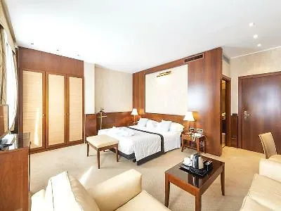 アスコット 4*