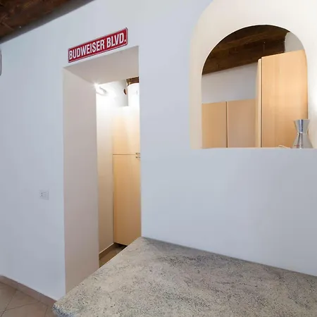 Suitelowcost - San Babila Duomo * Milan