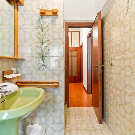 Bright Flat With Shared Garden Apartment *