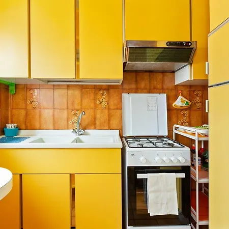 Bright Flat With Shared Garden Apartment Milan