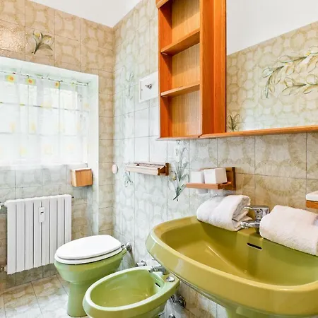 Bright Flat With Shared Garden Apartment Milan