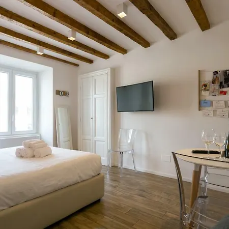 Porta Genova Apartment