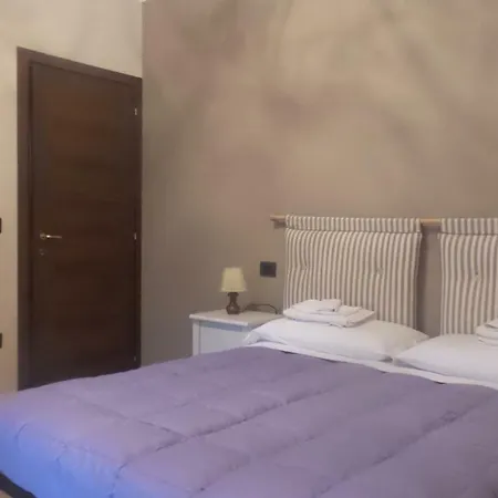 Great Location In The Center Of Appartamento