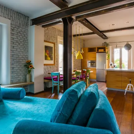 Stellar Design 2br Loft Next To Navigli & Duomo Milano