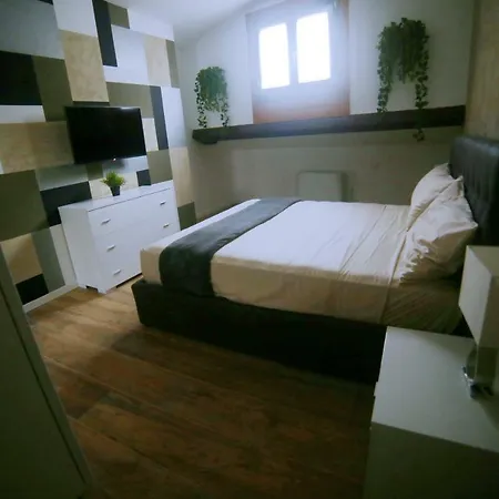 Garibaldi Fifty Attic Near Duomo *