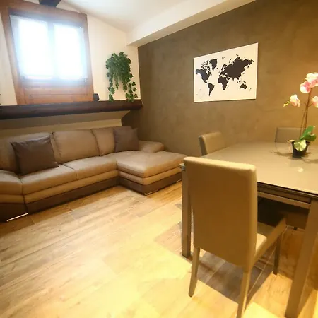 Garibaldi Fifty Attic Near Duomo *