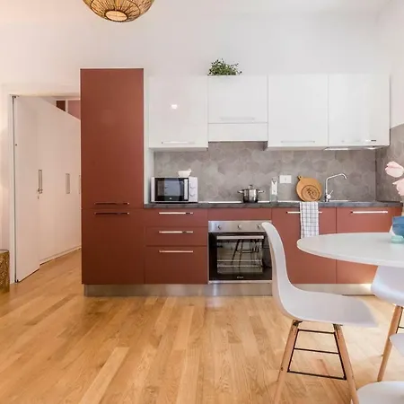 Joivy Bright For 4 Next To Life