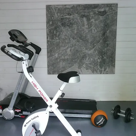 Rosso Segnale 4* ميلان