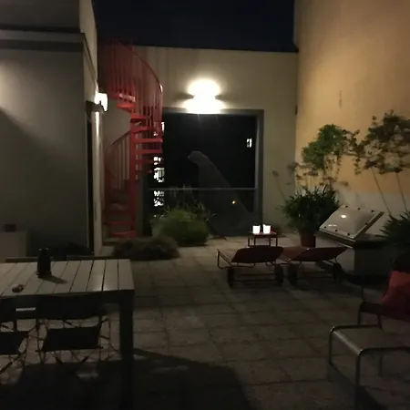 بيت ضيافة Rosso Segnale ميلان