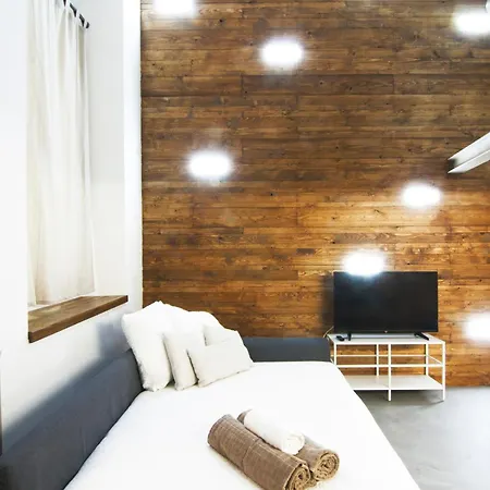 Alessia's Flat - Mac Mahon شقة ميلان