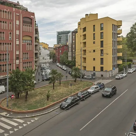 Appartement Hintown Canonica Milaan