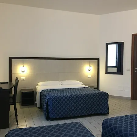 Esco Hotel 2*