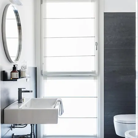 Joivy Stylish 1-bedroom Flat