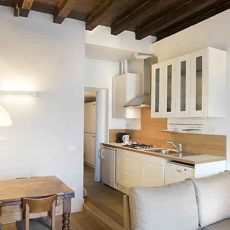 Easyhomes - Porta Venezia Oberdan Apartament Mediolan