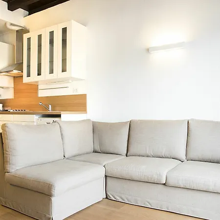 Easyhomes - Porta Venezia Oberdan Mediolan