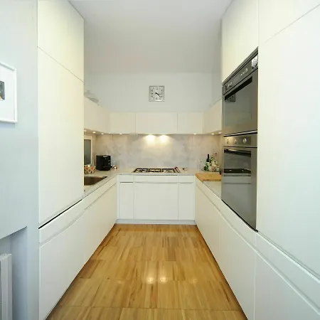 Urban District - Isola Exclusive 1br Apartment