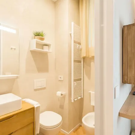 Duomo Deluxe 4* Milan