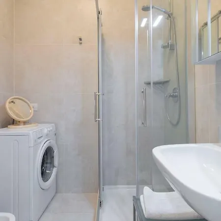 شقة Joivy 1br In Isola With Stunning View To Bosco Verticale ميلان