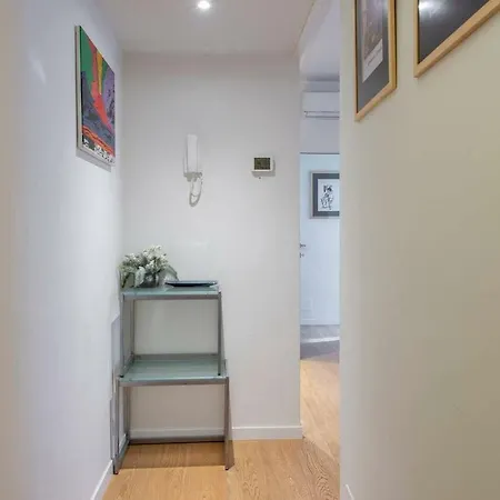 شقة Joivy 1br In Isola With Stunning View To Bosco Verticale ميلان