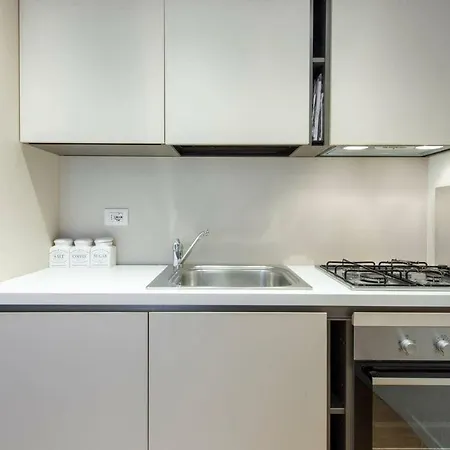 Joivy 1br In Isola With Stunning View To Bosco Verticale Apartment Milan