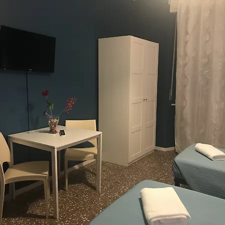 I Am Here - Gioia 71 2* Milan