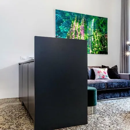 Joivy Superb 1bed In Brera Διαμέρισμα