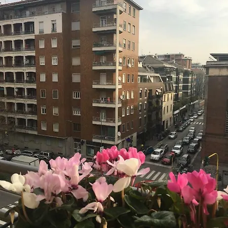 Oda ve Kahvaltı Zonatortona