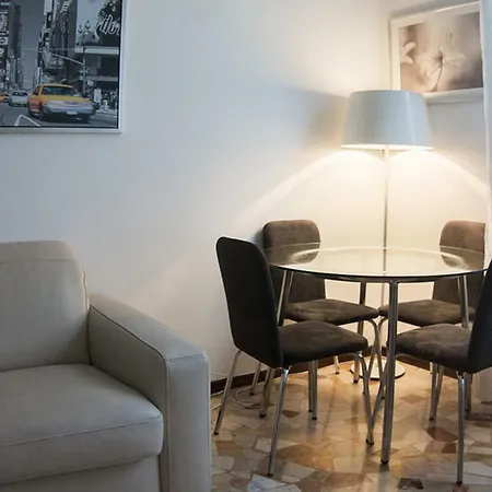 Convenient And Private Place In Milan Milán