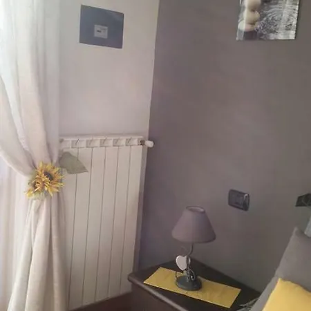 Apartment Sunflower House Ieo Ripamonti *